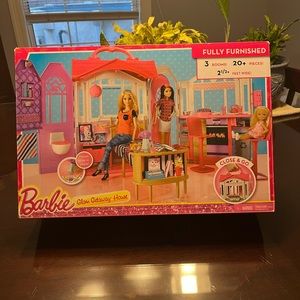 Barbie Glam Getaway House
